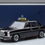 Mercedes 200 W115 Takso Norev 1:18 183776 Metall - image 7 of 7