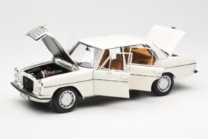 Mercedes 200 W115 Valge Norev 1:18 183770 Metall - pilt 2/8