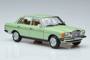 Mercedes 200 W123 Roheline Norev 1:18 183796 Metall - pilt 5/7