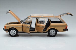 Mercedes 200T S123 AMG Package Beež Norev 1:18 183739 Metall - pilt 4/9
