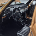 Mercedes 200T S123 Beež Norev 1:18 - image 8 of 9