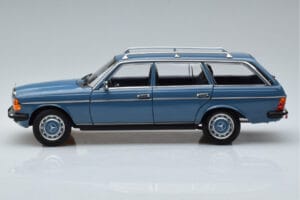 Mercedes 200T S123 Sinine Norev 1:18 183737 Metall - pilt 4/7
