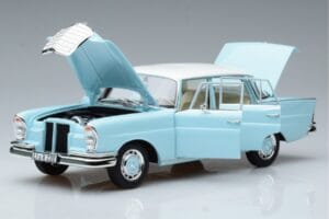 Mercedes 220 S W111 Sinine Norev 1:18 183920 Metall - pilt 2/7