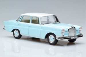 Mercedes 220 S W111 Sinine Norev 1:18 183920 Metall - pilt 5/7
