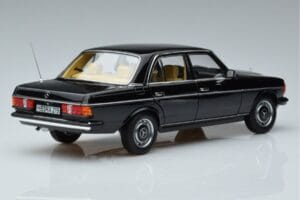 Mercedes 230E W123 Piiratud Väljaanne Norev 1:18 183711 Metall - pilt 3/8