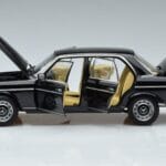 Mercedes 230E W123 Piiratud Väljaanne Norev 1:18 183711 Metall - image 4 of 8