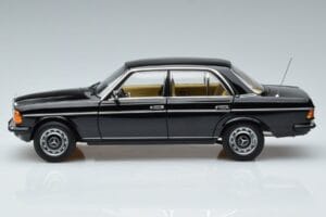 Mercedes 230E W123 Piiratud Väljaanne Norev 1:18 183711 Metall - pilt 5/8
