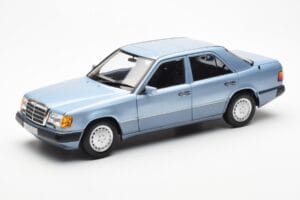 Mercedes 230E W124 Helesinise Metallic Norev 1:18