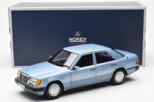 Mercedes 230E W124 Helesinise Metallic Norev 1:18 183945 Metall - pilt 8/8