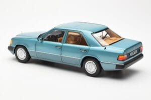 Mercedes 230E W124 Beryl Metallic Edasimüüja Väljaanne Norev 1:18 B66040698 Metall - pilt 7/8