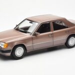 Mercedes 230E W124 Rosewood Metallic Edasimüüja Väljaanne Norev 1:18
