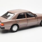 Mercedes 230E W124 Rosewood Metallic Edasimüüja Väljaanne Norev 1:18 - image 3 of 8