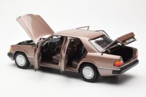 Mercedes 230E W124 Rosewood Metallic Edasimüüja Väljaanne Norev 1:18 B66040697 Metall - pilt 5/8