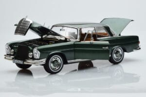 Mercedes 250 SE Coupe W111 Roheline Metallik Piiratud Väljaanne Norev 1:18 183764 Metall - pilt 2/7