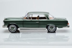 Mercedes 250 SE Coupe W111 Roheline Metallik Piiratud Väljaanne Norev 1:18 183764 Metall - pilt 4/7