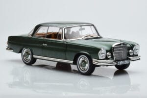 Mercedes 250 SE Coupe W111 Roheline Metallik Piiratud Väljaanne Norev 1:18 183764 Metall - pilt 5/7
