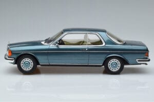Mercedes 280 CE C123 Sinine Otto 1:18 OT627 Vaik - pilt 3/6
