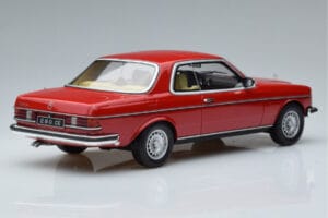 Mercedes 280 CE C123 Punane Otto 1:18 OT145 Vaik - pilt 2/6