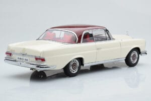 Mercedes 280 SE W108 Valge AUTOart 1:18 76287 Metall - pilt 4/8
