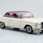 Mercedes 280 SE W108 Valge AUTOart 1:18 - image 6 of 8