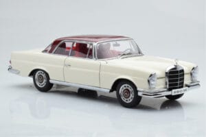 Mercedes 280 SE W108 Valge AUTOart 1:18 76287 Metall - pilt 6/8