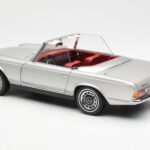 Mercedes 280 SL W113 Pagoda Hõbedane Schuco 1:18 - image 7 of 8