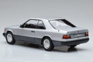 Mercedes 300 CE-24 C124 Coupe Hõbedane Norev 1:18 183880 Metall - pilt 6/7