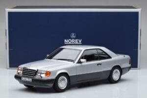 Mercedes 300 CE-24 C124 Coupe Hõbedane Norev 1:18 183880 Metall - pilt 7/7
