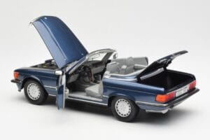 Mercedes 300 SL R107 Nautiline Sinine Norev 1:18 183466 Metall - pilt 5/8