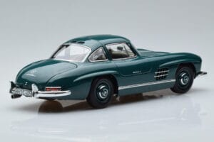 Mercedes 300 SL W198 Gullwing Roheline Norev 1:18 183851 Metall - pilt 3/7