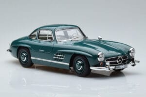 Mercedes 300 SL W198 Gullwing Roheline Norev 1:18 183851 Metall - pilt 5/7