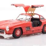Mercedes 300 SL W198 Gullwing Punane Minichamps 1:18 - image 2 of 8