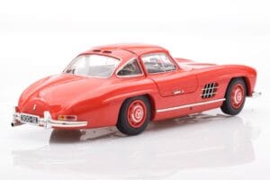Mercedes 300 SL W198 Gullwing Punane Minichamps 1:18 110037211 Metall - pilt 3/8