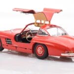 Mercedes 300 SL W198 Gullwing Punane Minichamps 1:18 - image 5 of 8