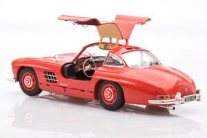 Mercedes 300 SL W198 Gullwing Punane Minichamps 1:18 110037211 Metall - pilt 5/8