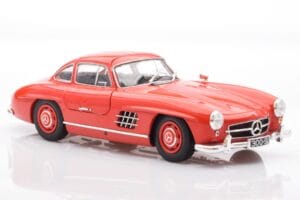 Mercedes 300 SL W198 Gullwing Punane Minichamps 1:18 110037211 Metall - pilt 6/8