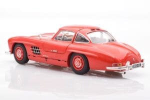 Mercedes 300 SL W198 Gullwing Punane Minichamps 1:18 110037211 Metall - pilt 7/8