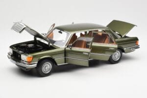 Mercedes 450SEL 6.9 W116 Roheline Metallik Norev 1:18 183455 Metall - pilt 2/8