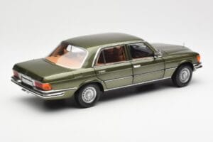 Mercedes 450SEL 6.9 W116 Roheline Metallik Norev 1:18 183455 Metall - pilt 3/8