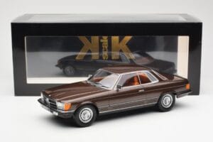 Mercedes 500 SLC C107 Pruun KK-Scale 1:18 180851 Metall - pilt 6/6