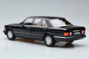 Mercedes 560 SEL W126 Must Norev 1:18 183793 Metall - pilt 6/7