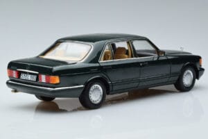 Mercedes 560 SEL W126 Tumerohelne Metallik Norev 1:18 B66040682 Metall - pilt 3/7
