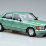 Mercedes 560 SEL W126 Heleroheline Norev 1:18 - image 5 of 7
