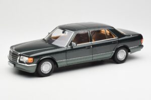 Mercedes 560 SEL W126 Night Roheline Metallik Dealer Edition Norev 1:18