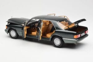 Mercedes 560 SEL W126 Night Roheline Metallik Dealer Edition Norev 1:18 B66040626 Metall - pilt 5/8