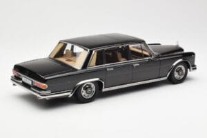 Mercedes 600 SWB W100 Must KK-Scale 1:18 180601 Metall - pilt 2/6