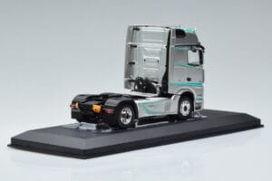 Mercedes Actros MP4 Racing Edition IXO 1:43 TR091 Metall - pilt 2/6