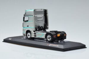 Mercedes Actros MP4 Racing Edition IXO 1:43 TR091 Metall - pilt 5/6