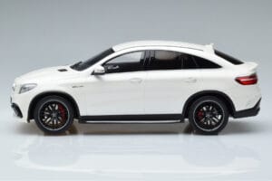 Mercedes AMG GLE 63S C292 Coupe Valge GT Spirit 1:18 B66965706 Vaik - pilt 3/6