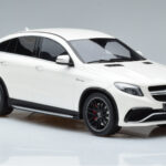 Mercedes AMG GLE 63S C292 Coupe Valge GT Spirit 1:18 - image 4 of 6